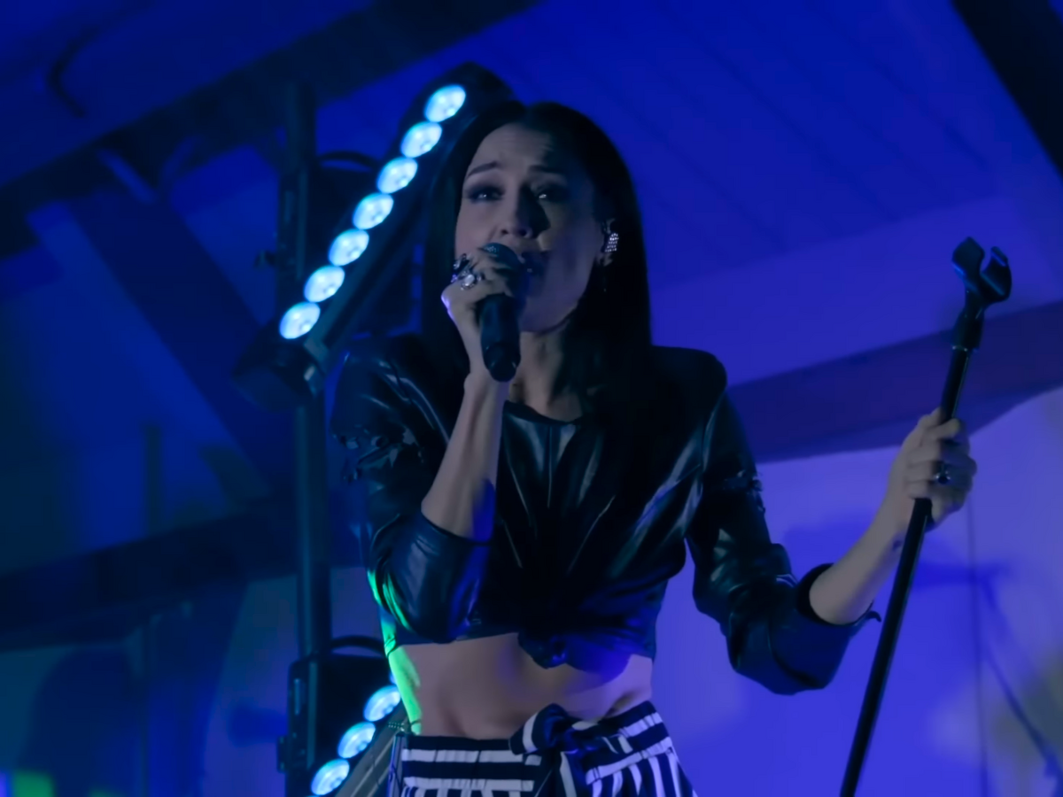 Nikki Flores - The Midnight Wiki